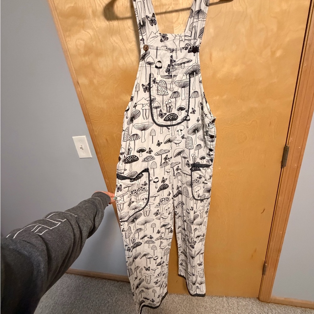 🍄White Overalls w/ Black Mushrooms - size woman’s small OVERSIZED